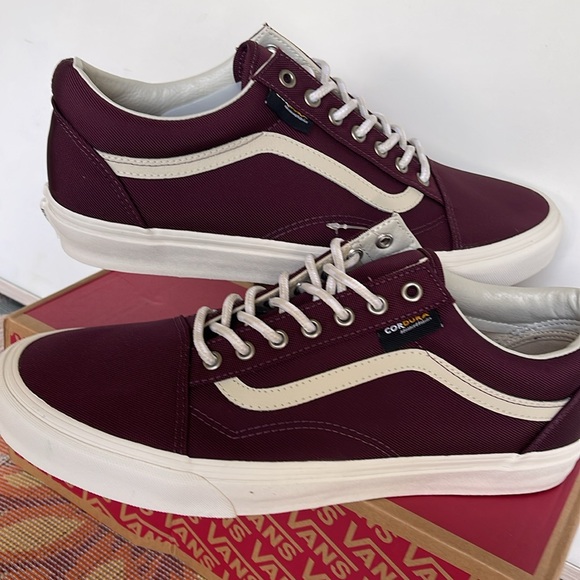 Vans Men’s Old Skool
Cordura Port Royale/Marsh
VN0A4BW2DOQ
Sneakers - Picture 10 of 16